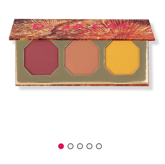 ✨Host Pick✨Doja Cat BH Cosmetics Bundle - Picture 4 of 14